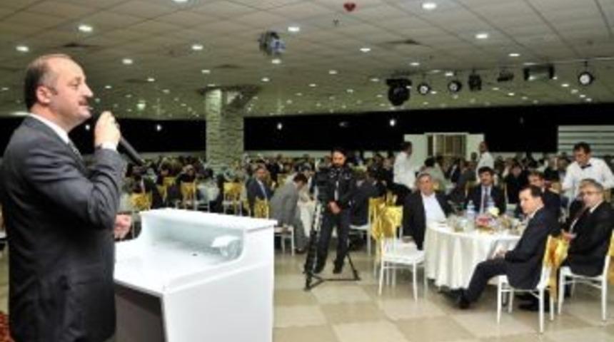 Akg&uuml;l Mamaklı Din G&ouml;revlileri İle Buluştu