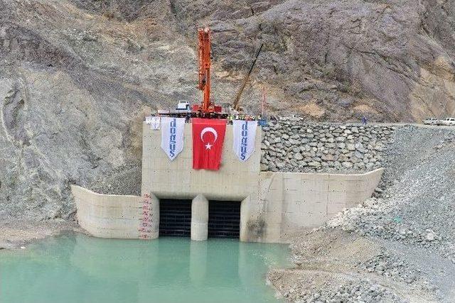 Artvin Barajı Ve Hes Projesi’nde Su Tutulmaya Başlandı