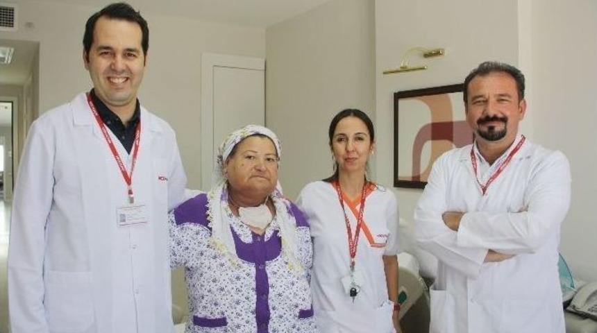 Göğsünden Dil Yapıldı