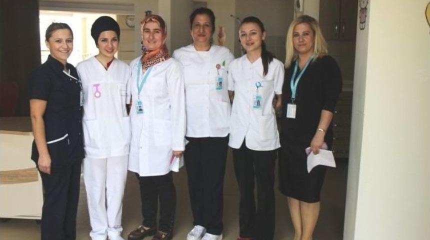 Fransız Hemşire Stajını Karaman Devlet Hastanesinde Yapıyor