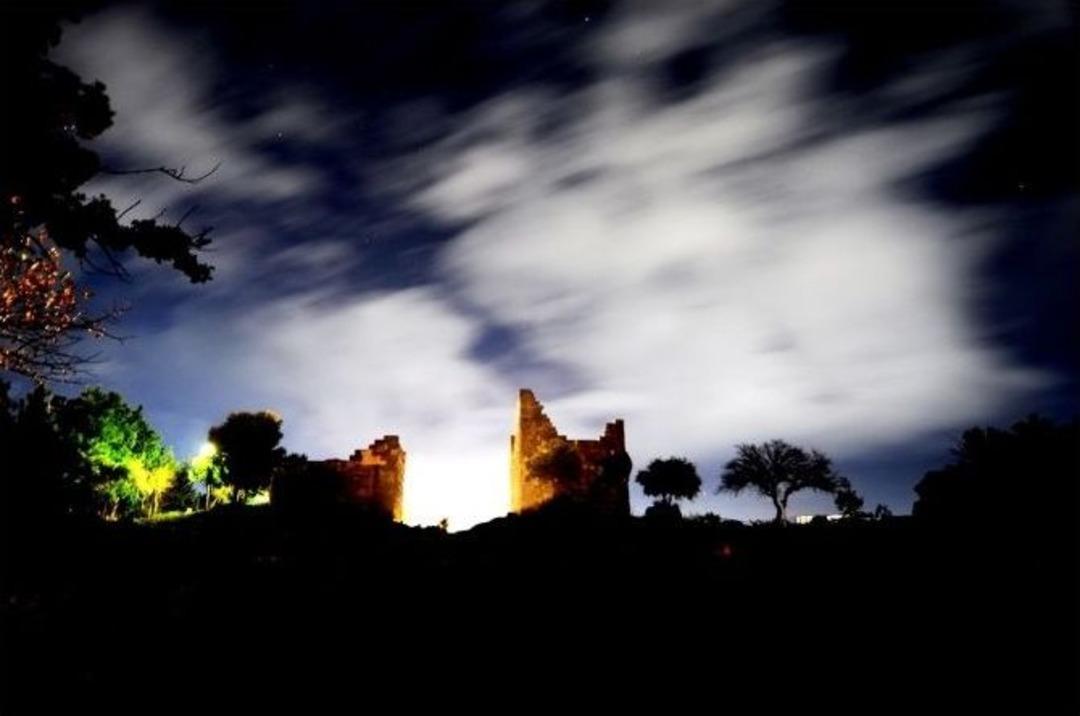 Myndos Kapısı Karanlığa B&uuml;r&uuml;nd&uuml;