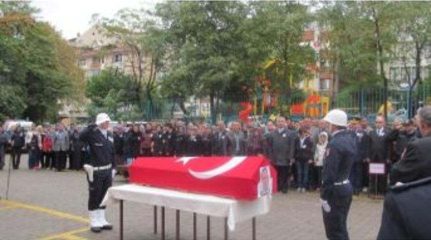 Kalp Krizinden &Ouml;len Gen&ccedil; Polise G&ouml;z&uuml; Yaşlı Veda