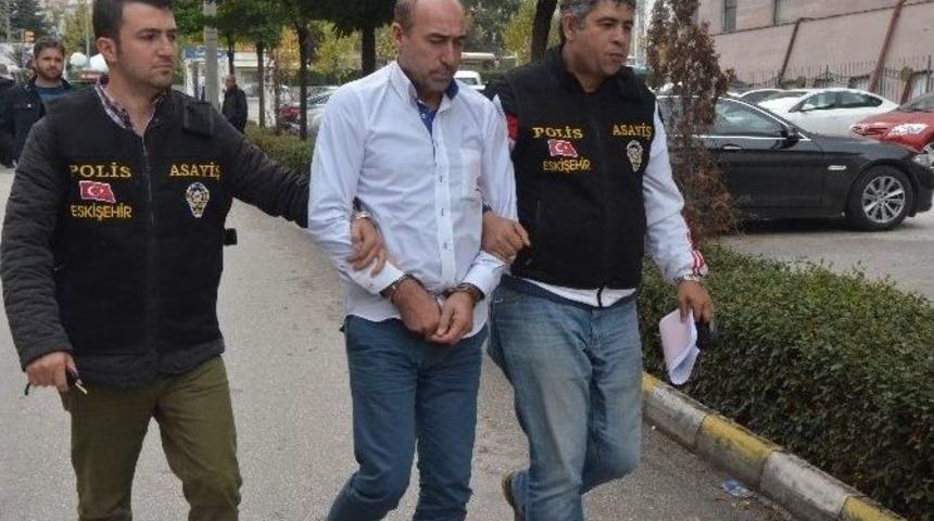 İranlı Tırnak&ccedil;ı Ka&ccedil;amadı