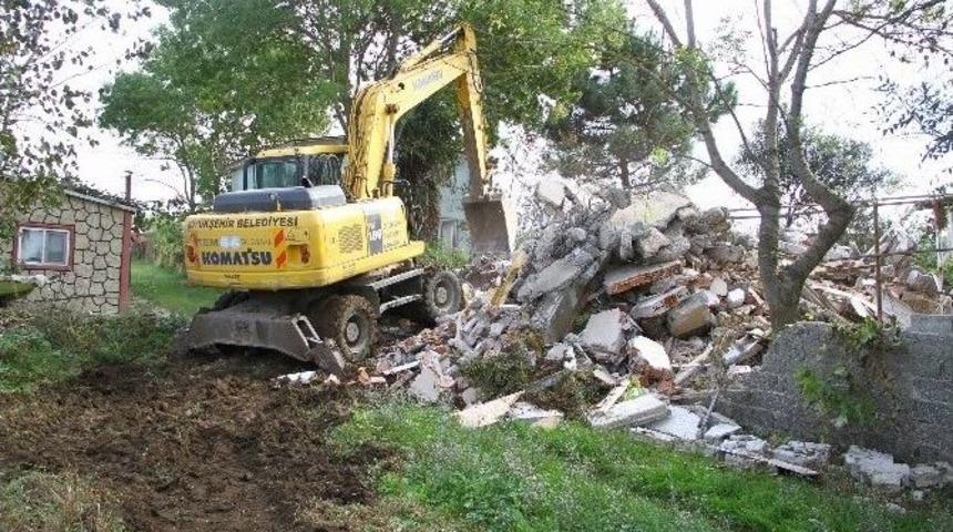 Kuş Cenneti&rsquo;nde Yıkımlar Devam Ediyor