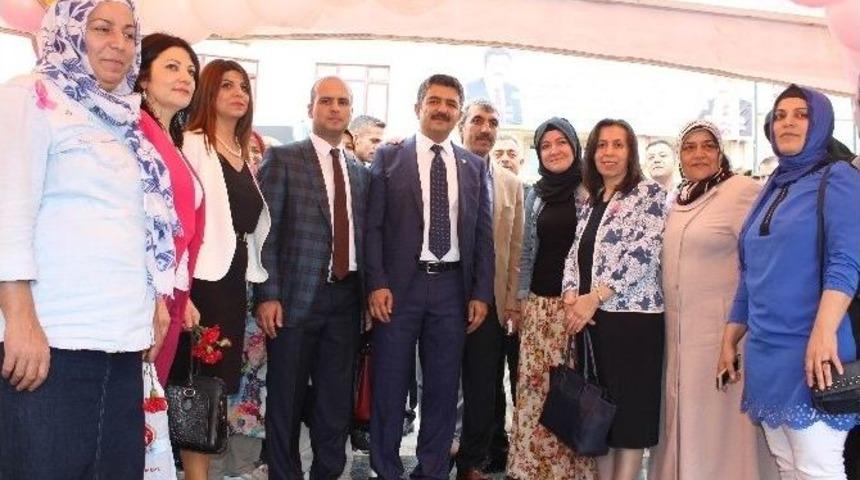 Ak Partili Bayanlardan Kansere Karşı Bilgilendirme Etkinliği