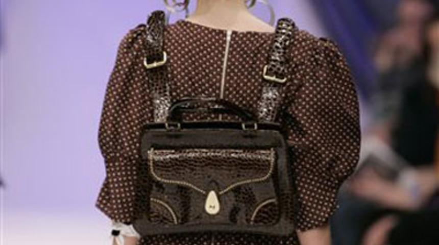 &Ccedil;antalar Sırtta Taşınacak