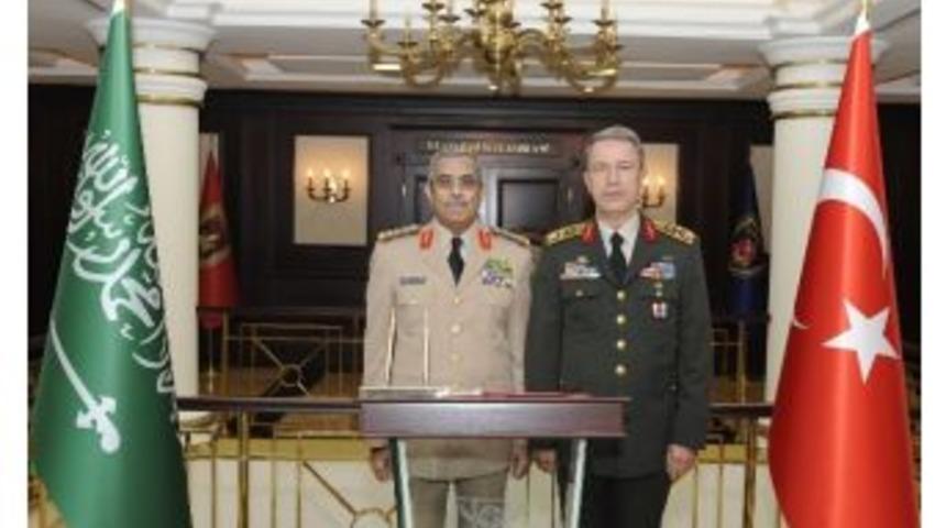 Suudi Arabistan Genelkurmay Başkanı Albanya&rsquo;dan Orgeneral Akar&rsquo;a Ziyaret