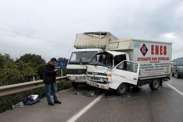 Frenleri Tutmayan Otobüs 6 Aracı Biçti: 3 Yaralı