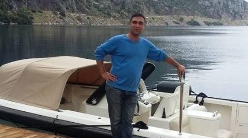 &rsquo;rus Ağası&rsquo; T&uuml;rk Garsonu Bahşişe Boğdu