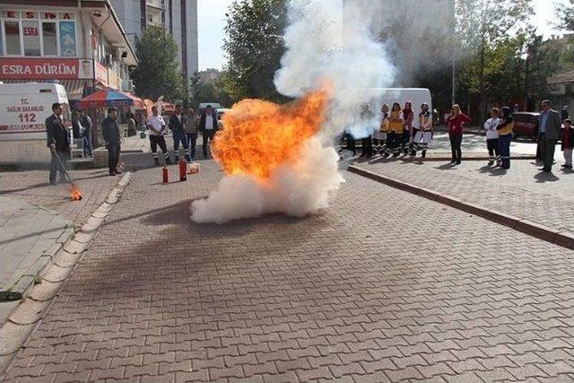 İl Sağlık Müdürlüğü 112 Komuta Kontrol Merkezi Ve İl Ambulans Servisi Başhekimliğinde Gerçeği Aratmayan Yangın Ve Bina Tahliye Tatbitakı