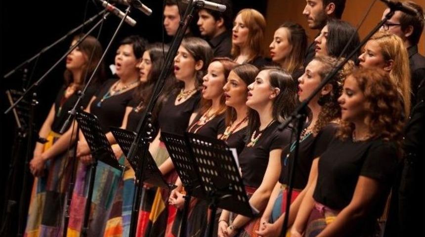 K&uuml;&ccedil;&uuml;k&ccedil;ekmece&rsquo;de Yeni K&uuml;lt&uuml;r Ve Sanat Sezonuna Muhteşem A&ccedil;ılış