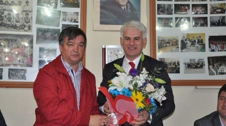 Şahin: "milletin Beklentisi Ve Umudu Ak Parti"