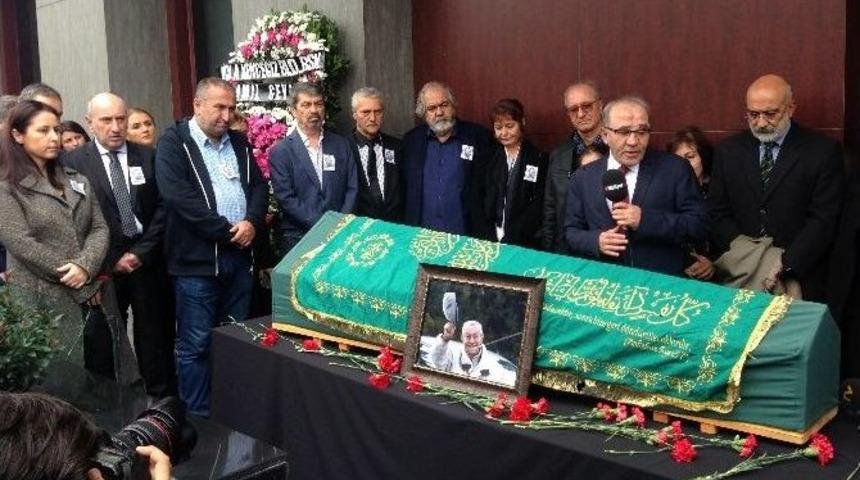 Meslektaşları &Ccedil;etin Altan&rsquo;ı Uğurladı