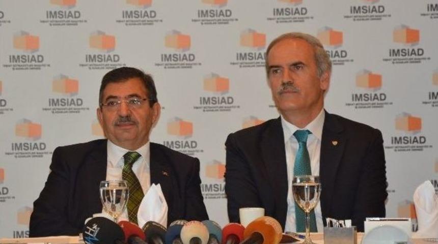 &Ccedil;evre Ve Şehircilik Bakanı İdris G&uuml;ll&uuml;ce: