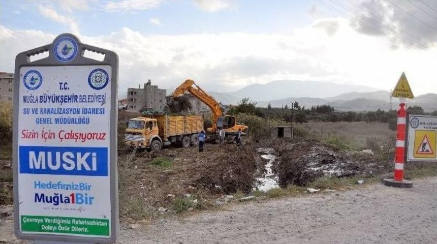 Muski&rsquo;den Yatağan&rsquo;da Dere Islah &Ccedil;alışması