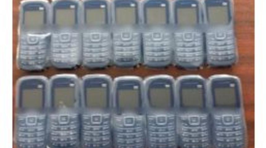 Amasya&rsquo;da 20 Ka&ccedil;ak Cep Telefonu Ele Ge&ccedil;irildi