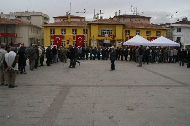 Yozgat Belediyesi Halka Aşure Dağıttı