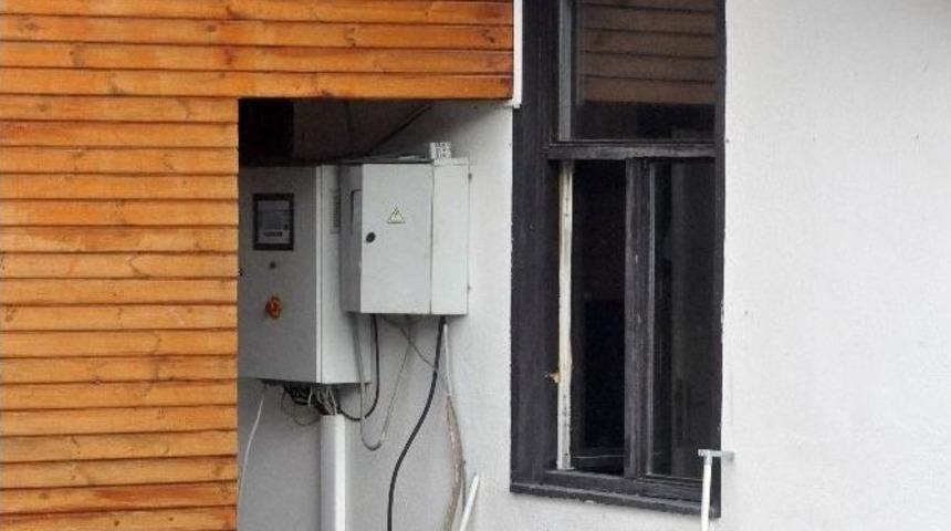 Pompacıyı Bağlayıp D&ouml;vd&uuml;kten Sonra Para Dolu Kasayı &Ccedil;aldılar