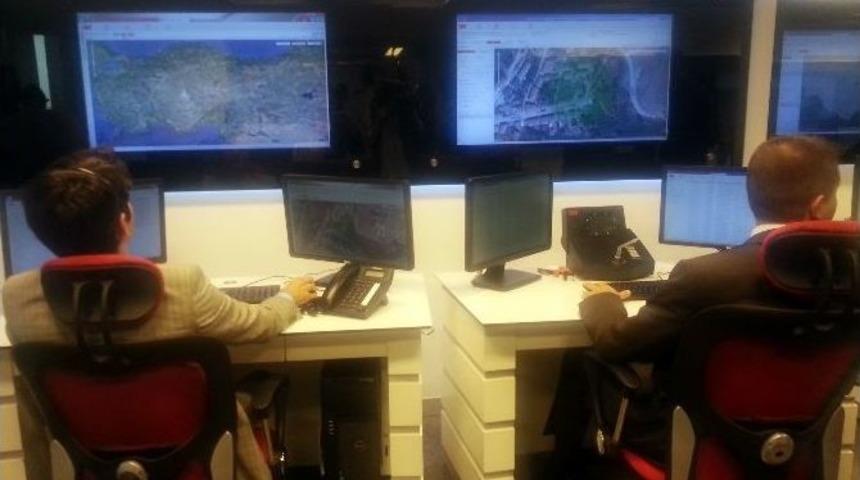 Bakan İpek Elektronik Takip Merkezi&rsquo;ni Ziyaret Etti