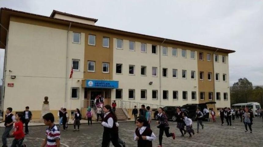 Okulda Deprem Tahliye Tatbikatı