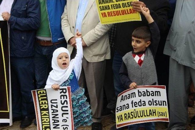 Diyarbakır’daki ’afiş’ Skandalına Tepkiler Büyüyor