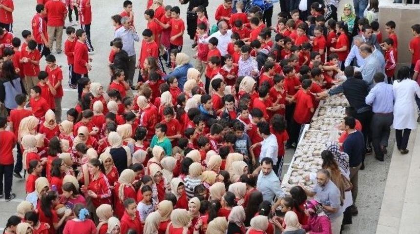 Atakum&rsquo;da 17 Bin Tabak Aşure Dağıtıldı