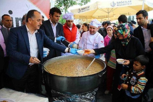 Bağcılar’da Aşure Kazanları Kardeşlik İçin Kaynadı