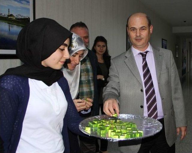 Lokman Hekim Van Hastaneleri Aşure Dağıttı