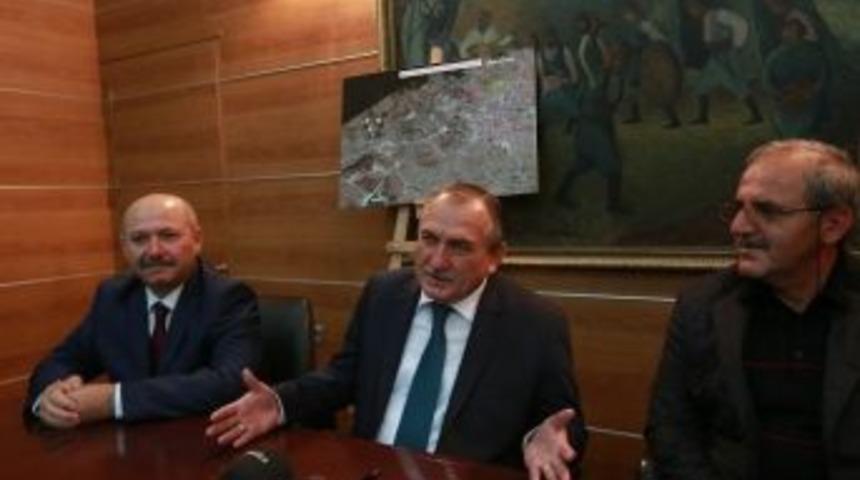 Bolu&rsquo;da İ&ccedil;me Suyu Hattının Boruları Değiştiriliyor