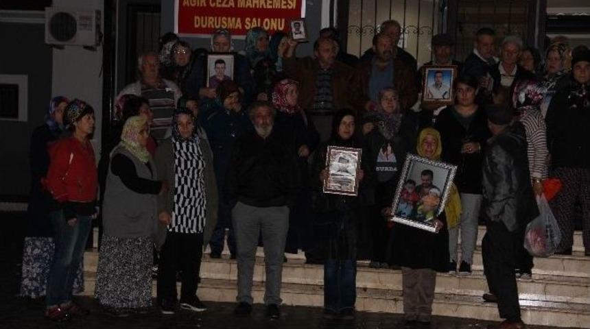 Madenci Aileleri &lsquo;adalet İstiyoruz&rsquo; Diyerek Duruşmaya Girdi