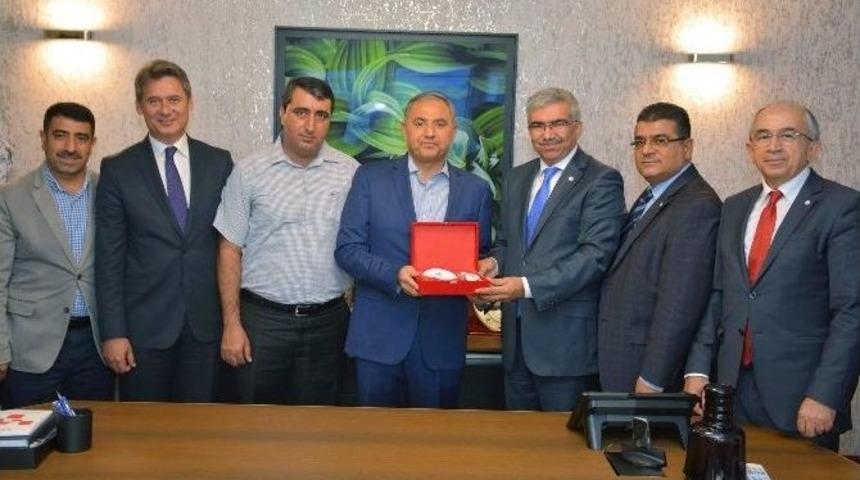 Aosb Y&ouml;neticilerinden K&ouml;k H&uuml;cre Bağışı