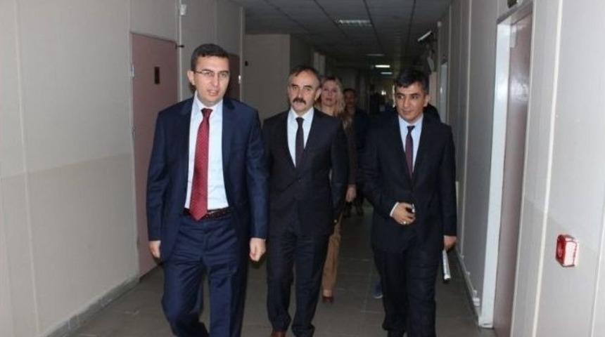 &Ccedil;aycuma Kaymakamı Serkan Ke&ccedil;eli&rsquo;den Okullara Ziyaret