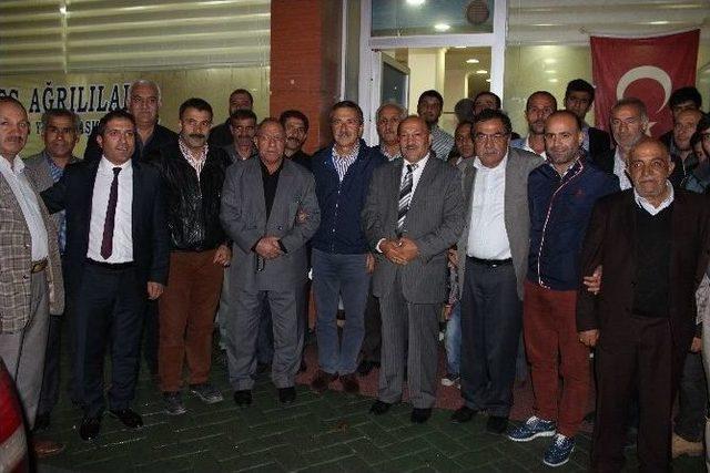 Es Ağrılılar, Başkan Ataç Ve Eskişehir Milletvekili Adayı Metin Tomsuk’u Ağırladı