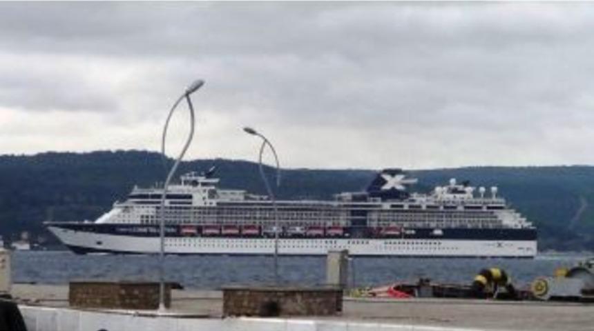 Hastalanan Yolcu Sahil G&uuml;venlik Ekipleri Tarafından Hastaneye Yetiştirildi