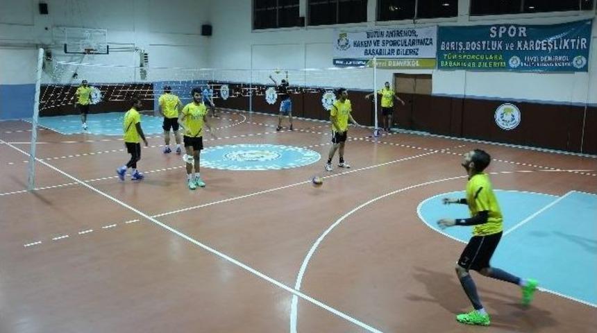 Haliliye Voleybol Takımı İlk Ma&ccedil;ına Hazır