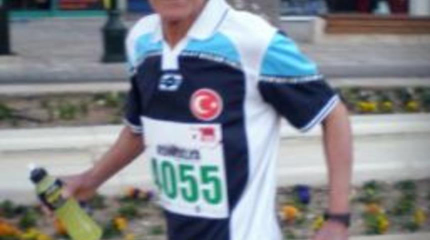 81 Yaşındaki Sporcu Cumhuriyet Koşusu&rsquo;na Hazır