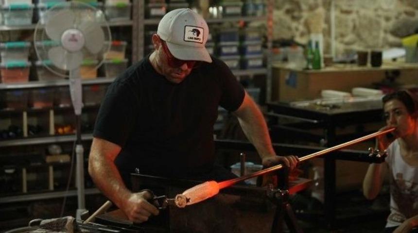 Cam Sanat&ccedil;ıları Sergisi A&ccedil;ılıyor