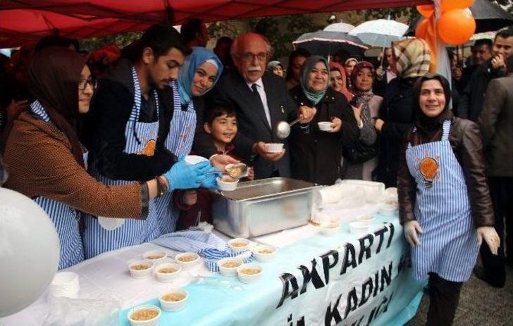 Bakan Avcı, Kütahya’da Aşure Dağıttı, Esnafı Ziyaret Etti G2
