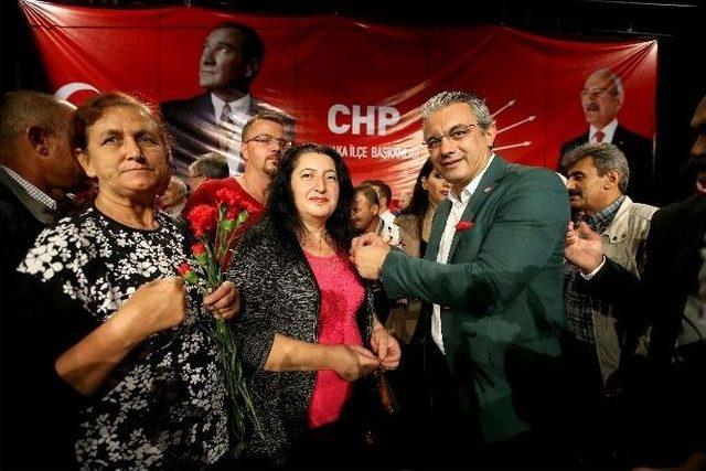 Gürsel Tekin, Chp’ye Üye Olan Çorumlulara Rozet Taktı