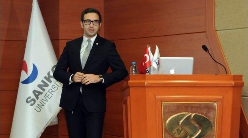 Harvard &Uuml;niversitesi &Ouml;ğretim G&ouml;revlisi Dr. Burak