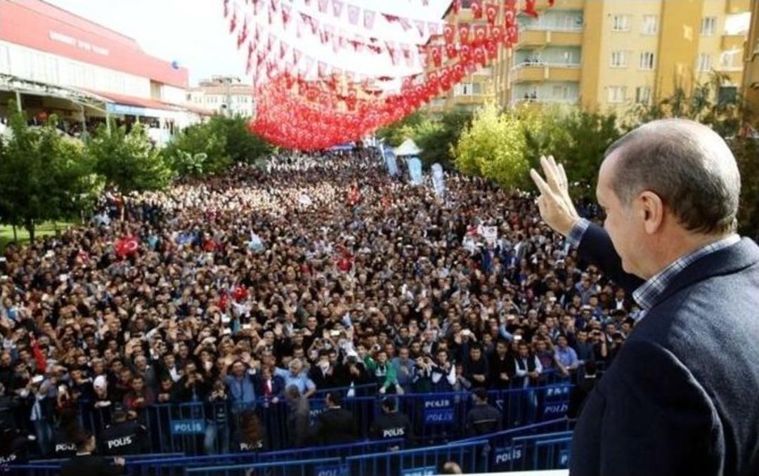 Cumhurbaşkanı Erdoğan, Gaziantep&rsquo;te Gen&ccedil;lerle Buluştu