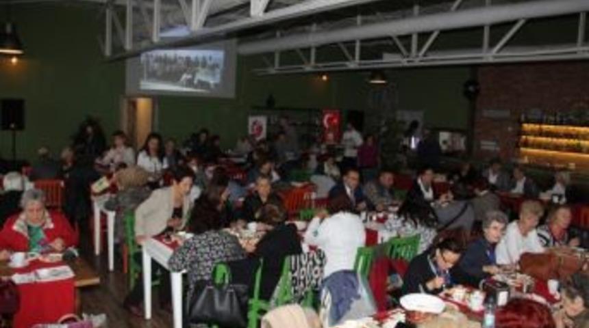 Cumhuriyet Kadınları Kahvaltıda Buluştu