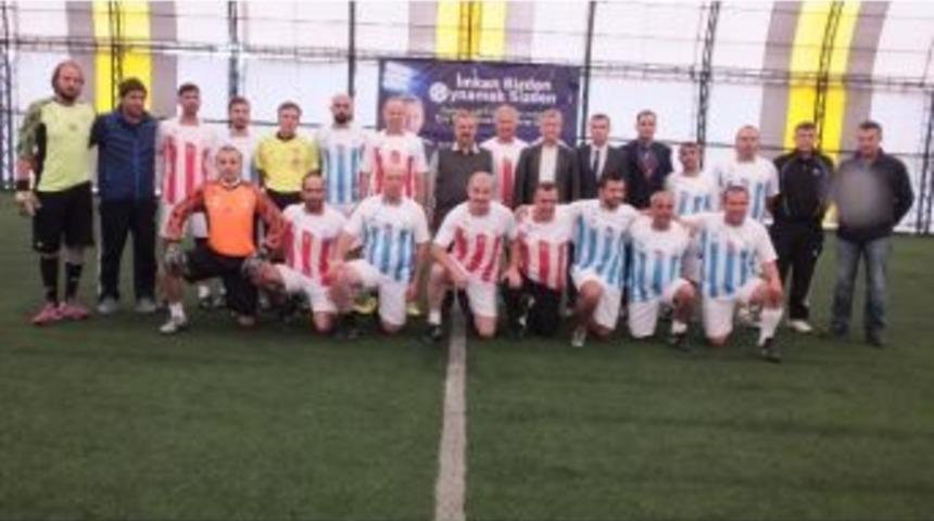 Burhaniye&rsquo;de Mahalle Ligi Başladı