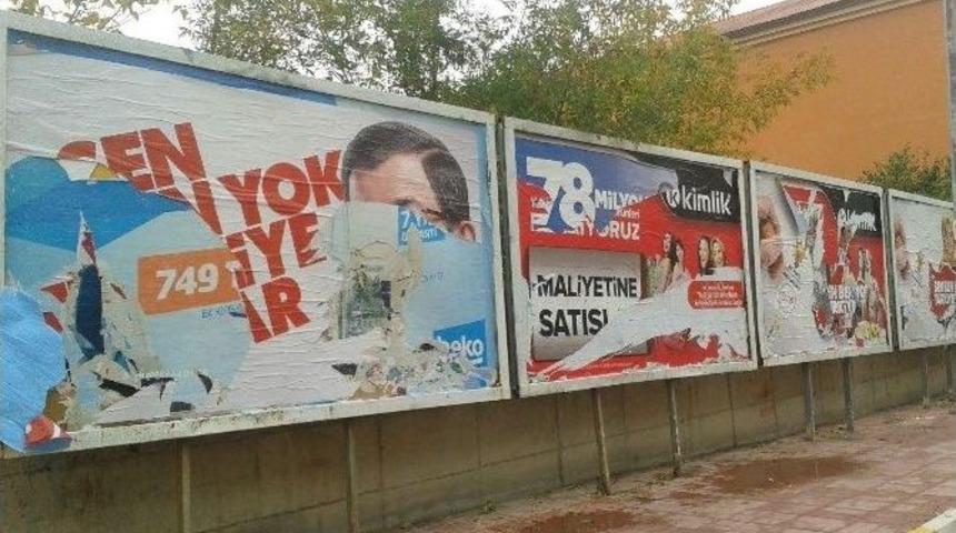 Ak Parti&rsquo;den &lsquo;billboard&rsquo; A&ccedil;ıklaması