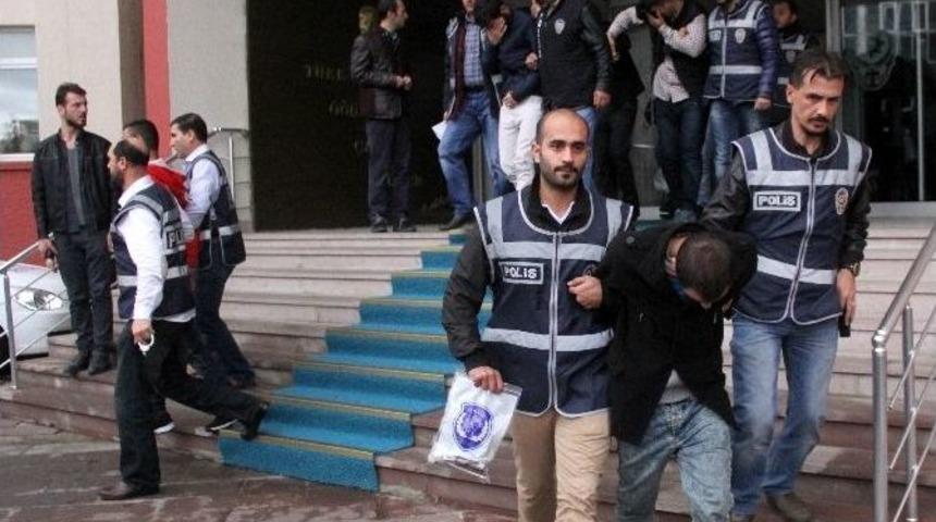 Kuyumcuyu Dağa Kaldırıp, İş Yerini Soyan 12 Kişilik &Ccedil;ete Başbakanın Talimatıyla &Ccedil;&ouml;kertildi