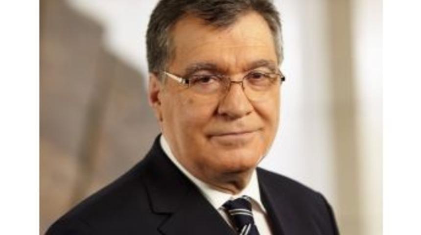 Prof. Dr. İlker Parasız Vefat Etti