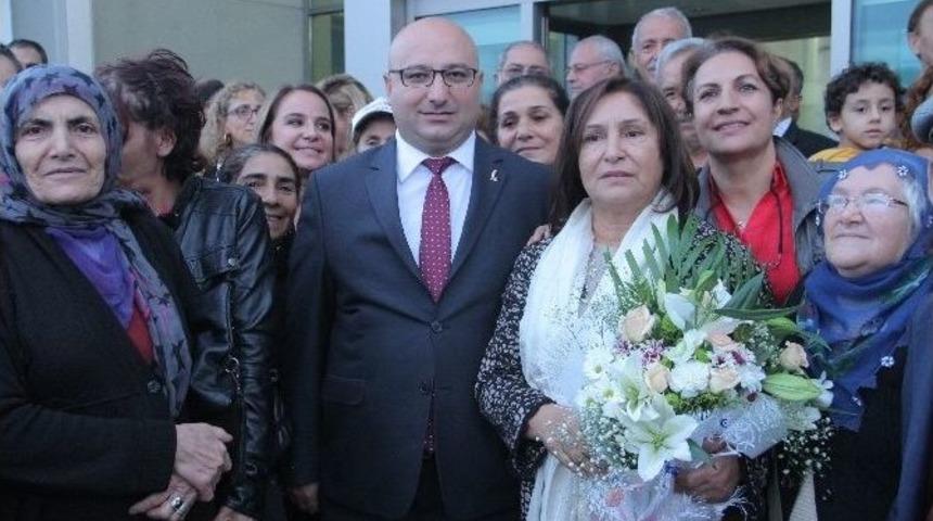 Selvi Kılı&ccedil;daroğlu Patlamada Yaralanan Genci Ziyaret Etti