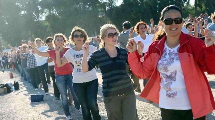 Bayraklı&rsquo;da Dev T&uuml;rk Bayrağı Oluşturulacak