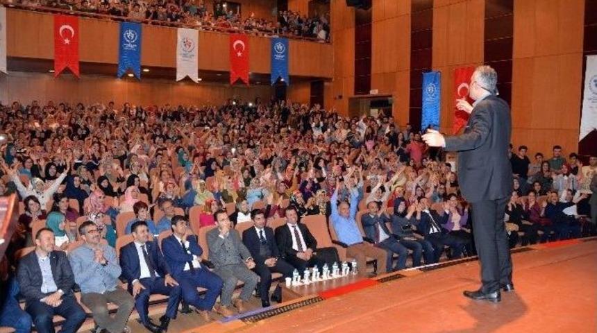 "bekir Develi İle &Uuml;nl&uuml; Mamuller" Stand-up G&ouml;sterisi