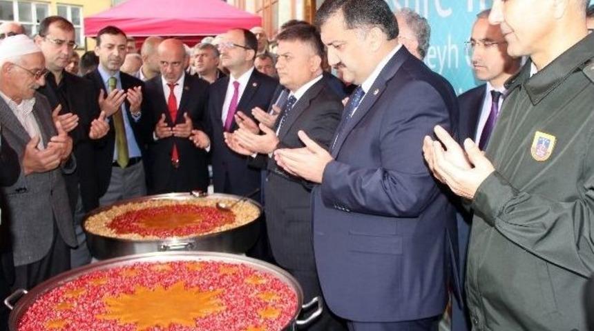 Cumhurbaşkanlığı Tarafından Rize&rsquo;de Aşure Dağıtıldı